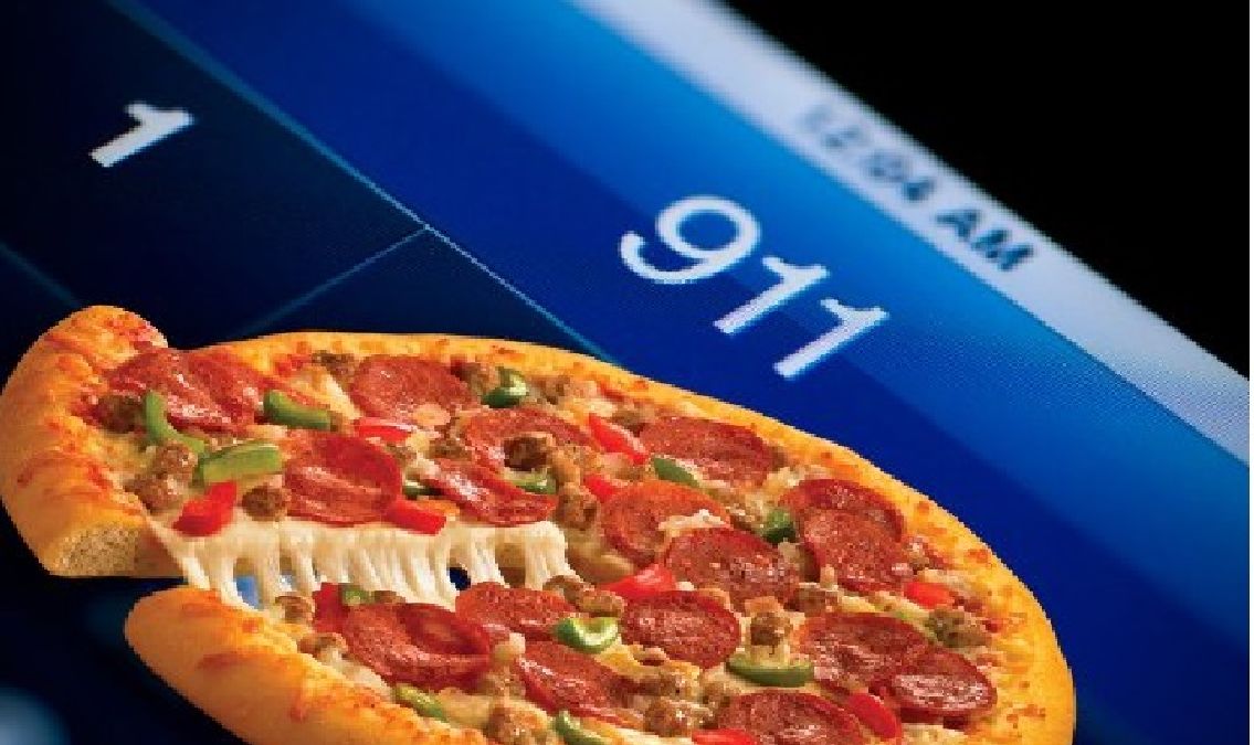 L’ingénieux appel de secours à la Police Elle commande une pizza au 911 pour ..