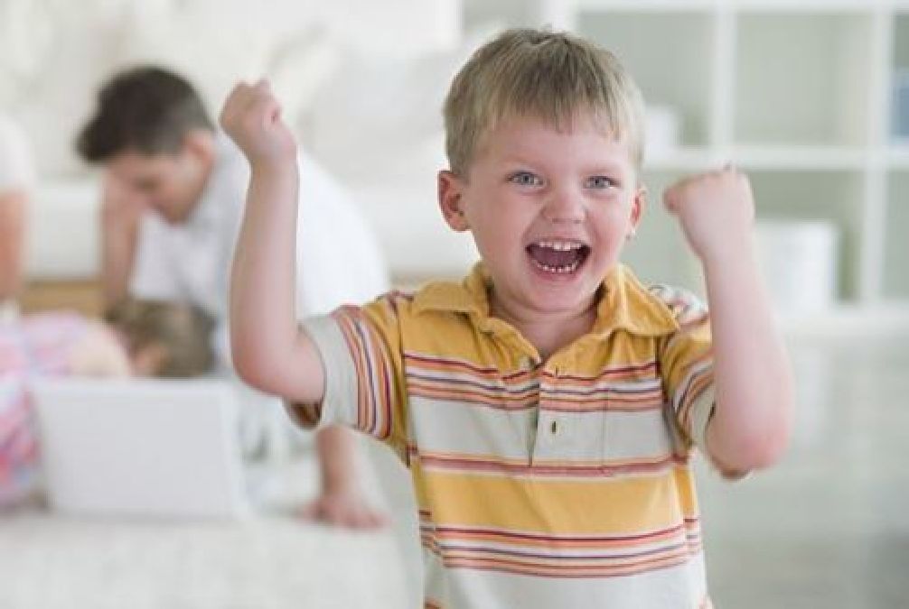 Pourquoi les enfants hyperactifs ne peuvent s’empêcher de bouger dans certaines situations ?