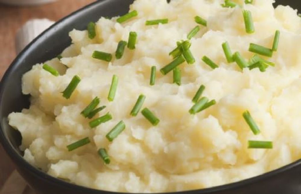 Réalisez facilement une délicieuse purée de pommes de terre à la ciboulette
