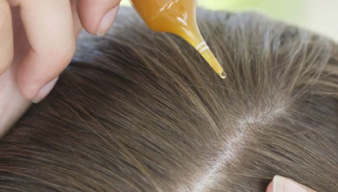 Voici comment appliquer l’huile de ricin pour faire pousser des cheveux épais