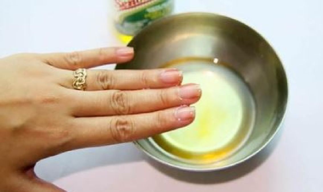 Prenez soin de vos mains et faites pousser vos ongles rapidement(en une semaine) avec ce soin miraculeux !