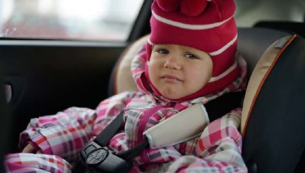 Attention Pas de manteau Sur le siège auto pour  votre bébé :Voici pourquoi !