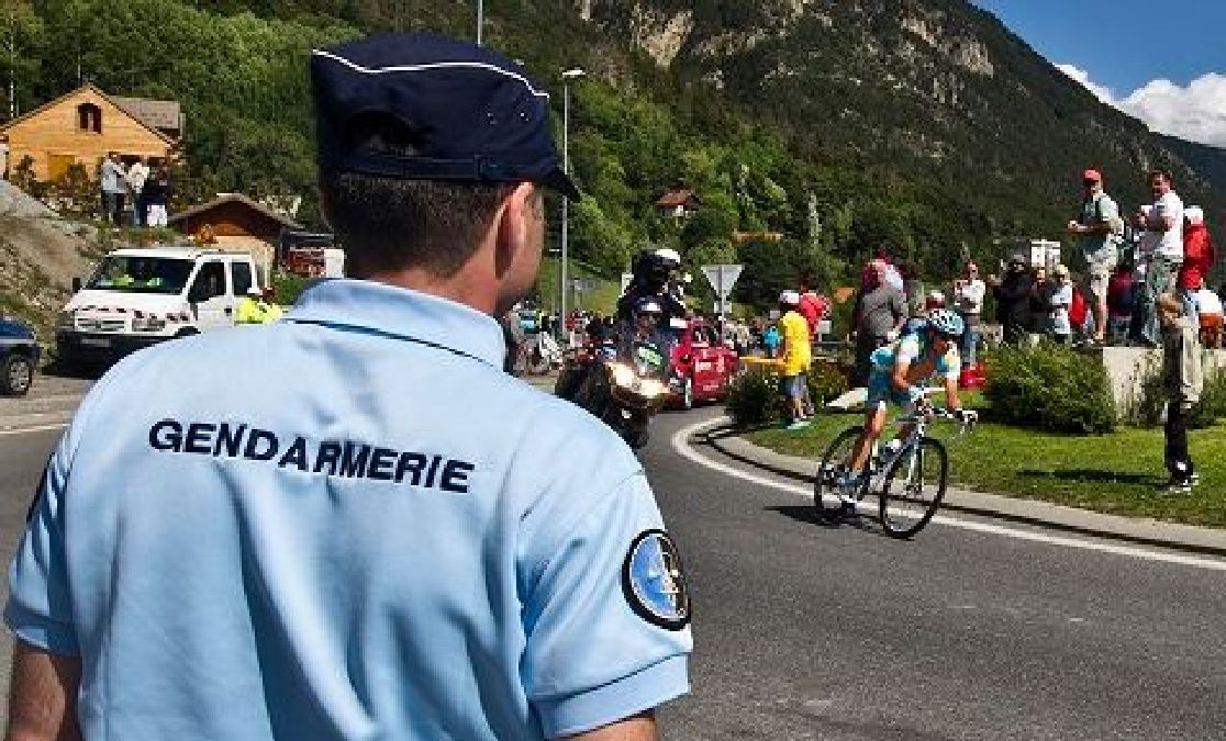 Dangers sur facebook :la gendarmerie alerte les parents !