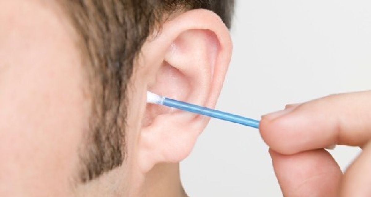 Excès de cérumen: Comment bien nettoyer les oreilles ?