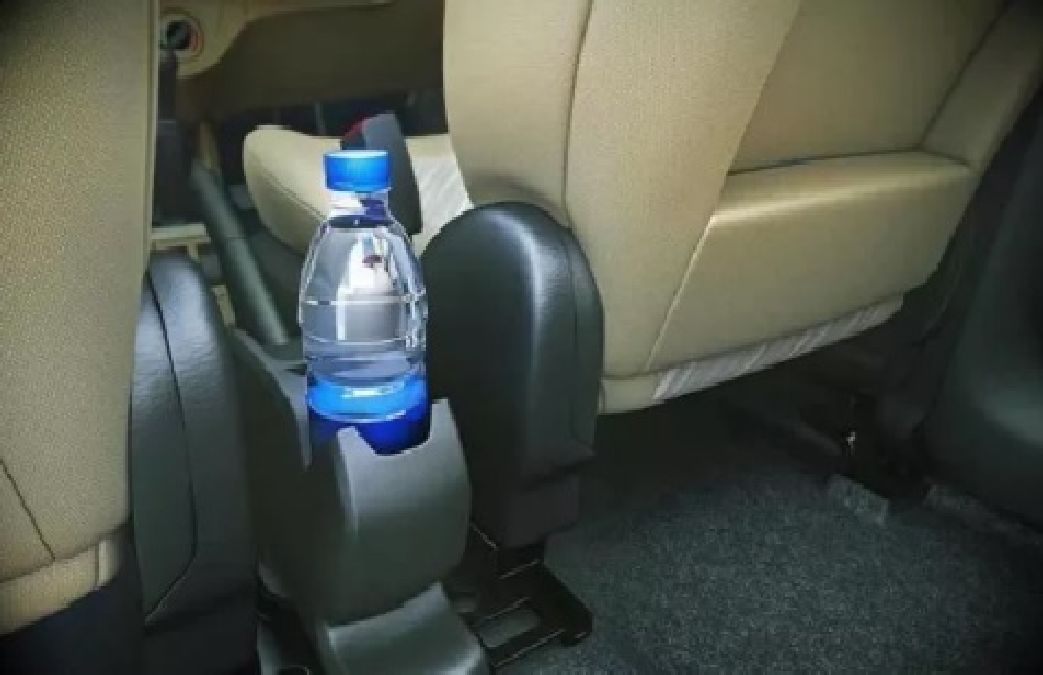 Pourquoi vous ne devriez jamais boire de l’eau qui est restée dans la voiture