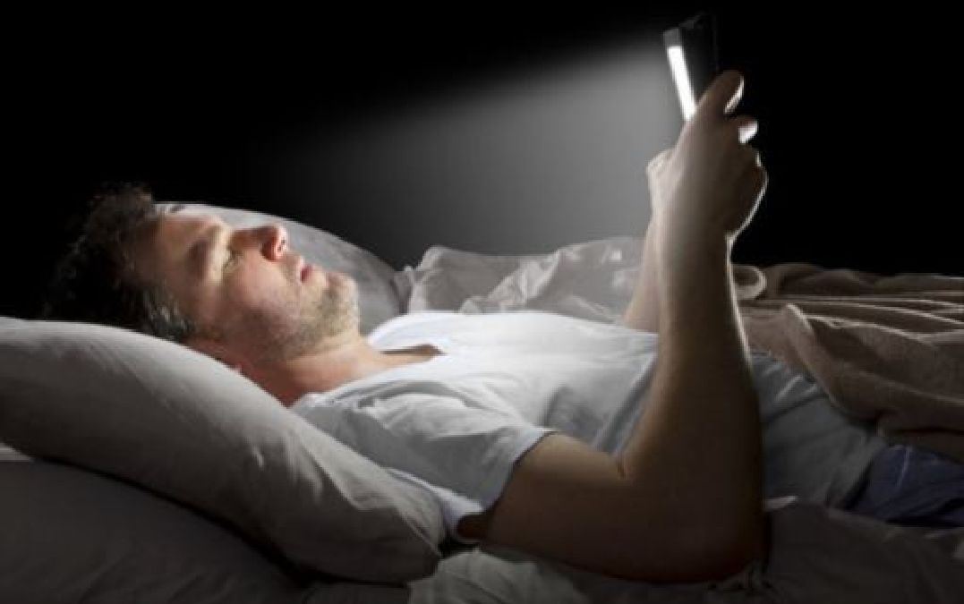Voilà pourquoi vous devez oublier votre Smartphone et ne jamais l’utiliser avant de vous endormir.