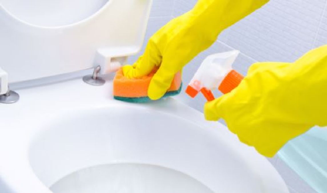 Comment désinfecter vos toilettes sans utiliser d’eau de javel