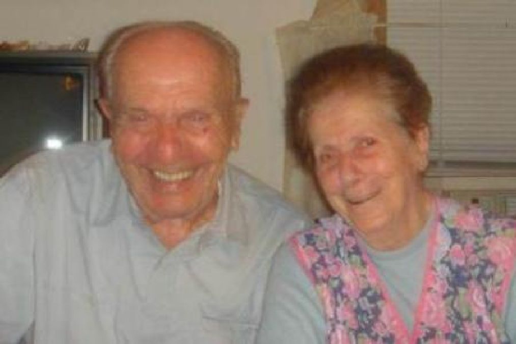 Ils sont mariés depuis 67 ans et meurent à un jour d’écart, sans le savoir…