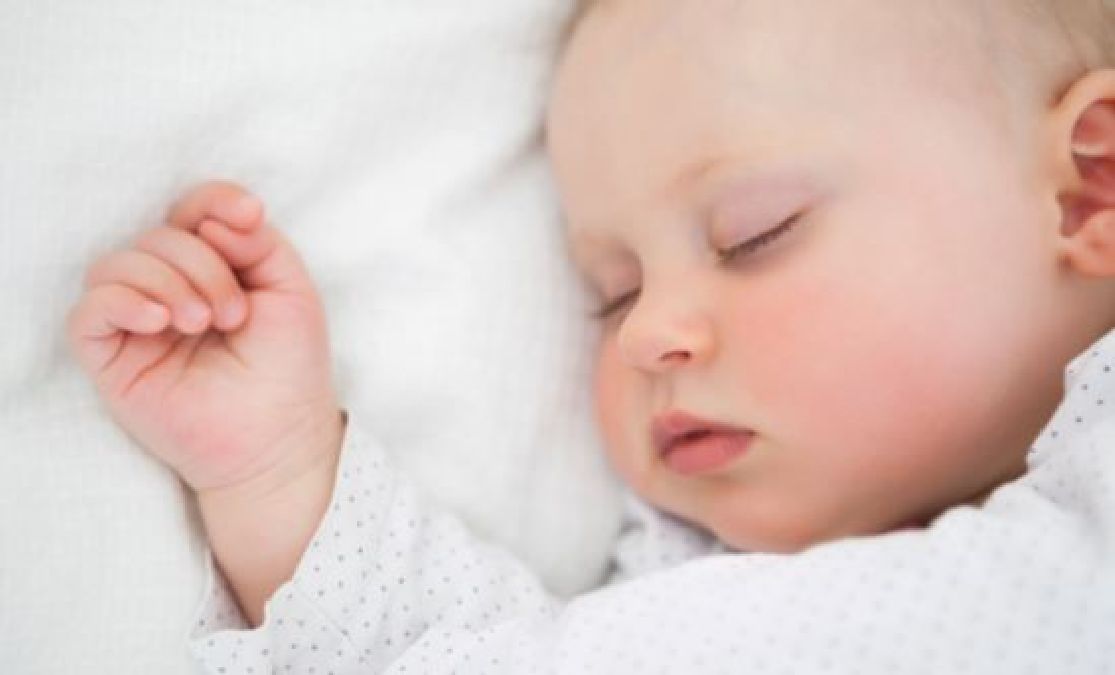 Dormir avec son bébé jusqu’à ses 6 mois augmente le risque de dépression de la maman