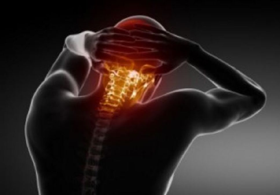 Comment soulager la douleur de dos et la raideur du cou ?