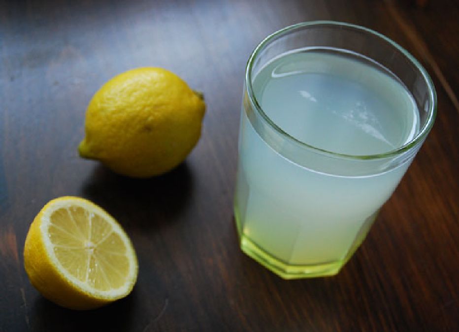 Pourquoi boire de l’eau chaude et du citron le matin ?