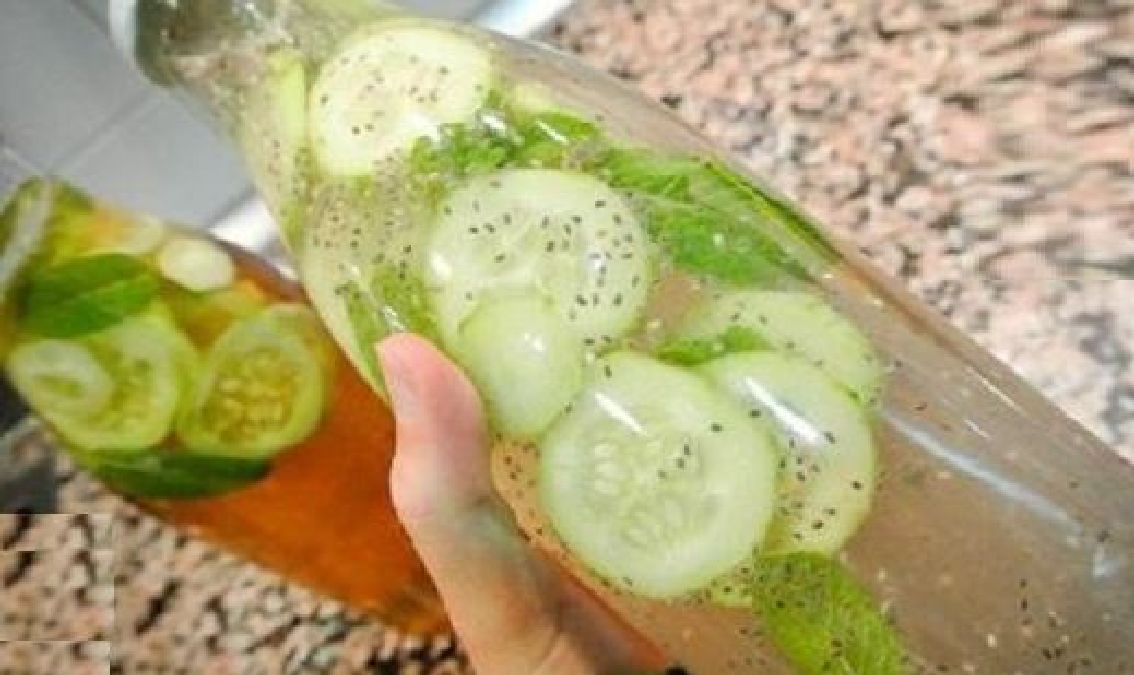 Cinq raisons surprenantes  pour préparer et boire l’eau de concombre tous les jours.