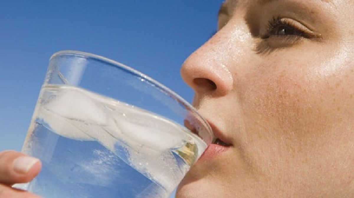 Voici combien d’eau vous devez boire tous les jours pour perdre un maximum de kilos