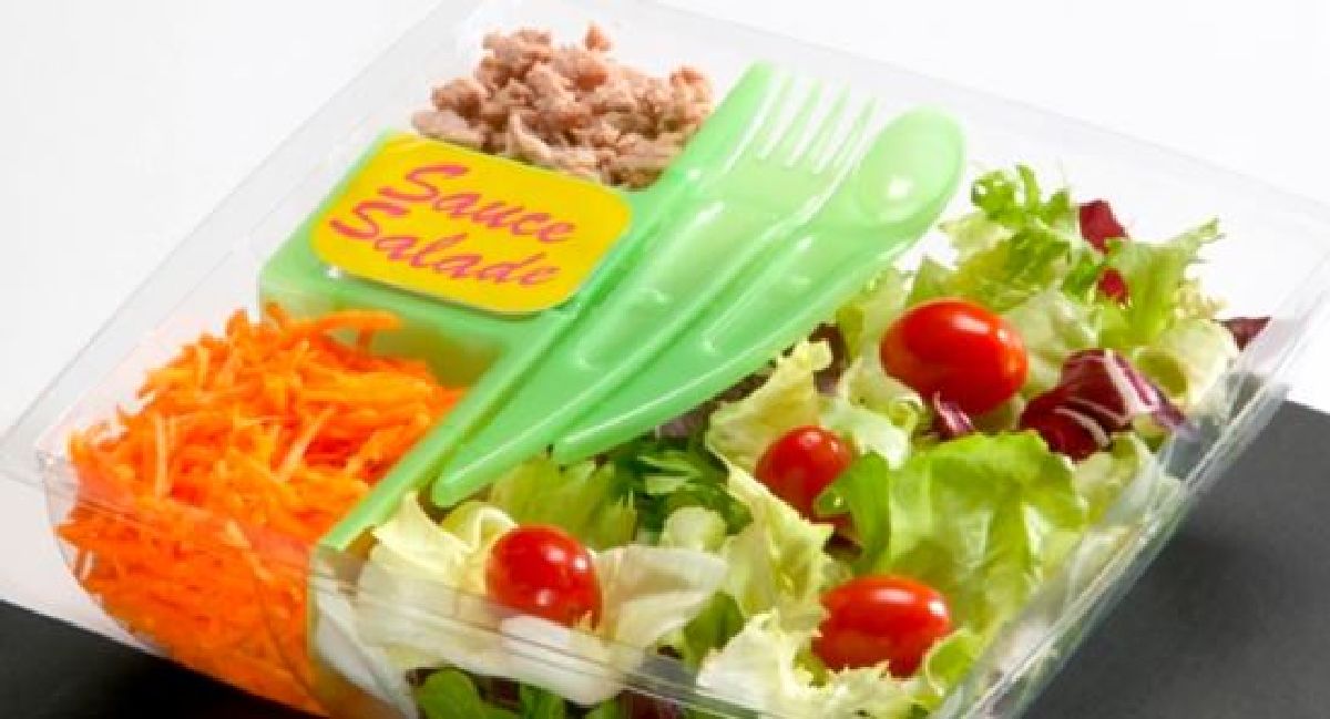 Les paquets d’épinards, de laitue et de salades mélangées vendus en magasin représenteraient un risque pour la santé