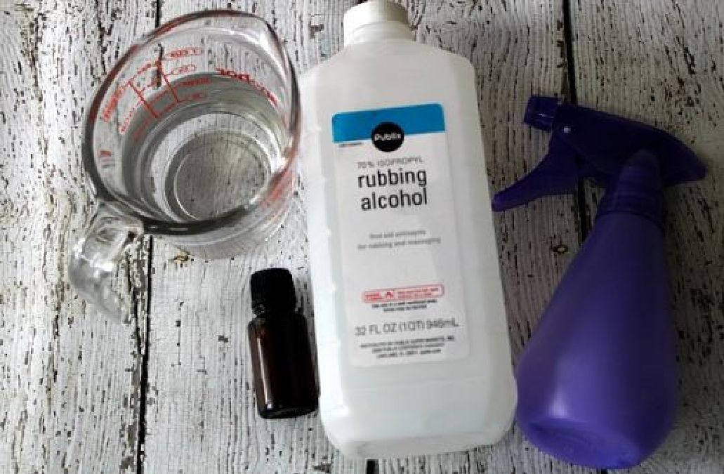 Comment faire par soi-même un spray à la lavande pour désodoriser votre maison