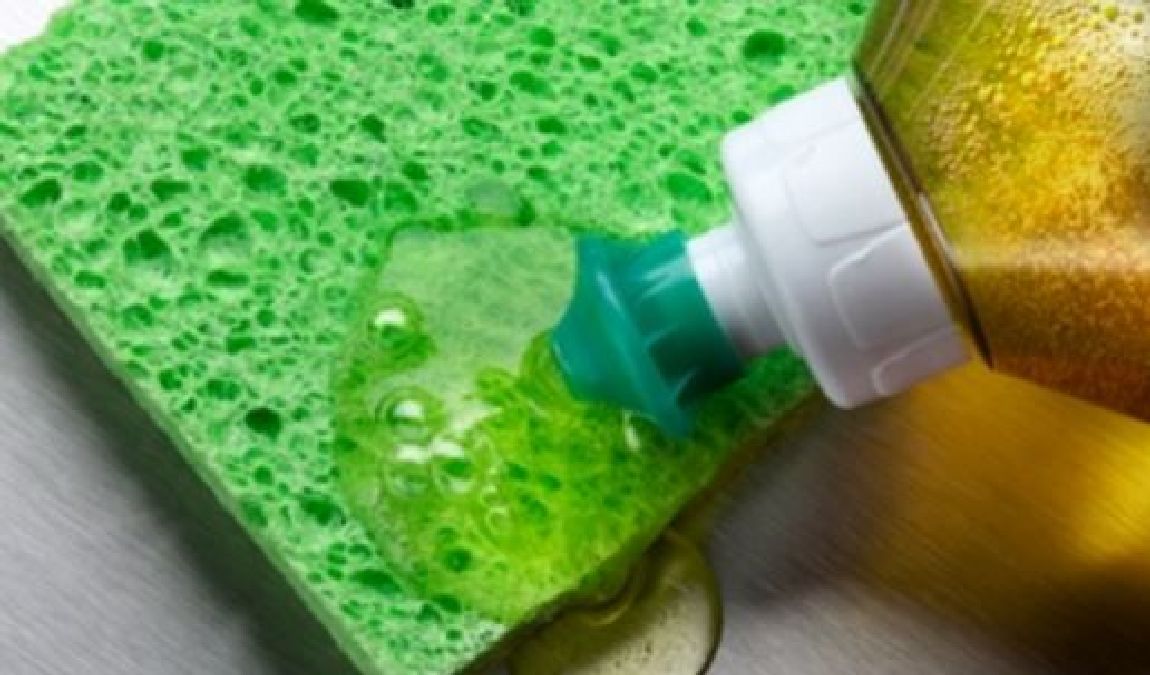 Des utilisations secrètes du savon à vaisselle : la 3 ème est vraiment surprenante !