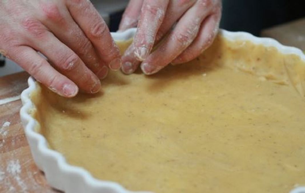 La recette parfaite de la pâte à tarte ultra rapide et sans se salir les mains