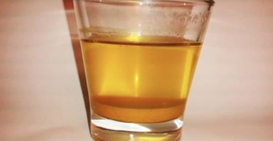 10 raisons de boire de l’eau chaude au curcuma tous les matins