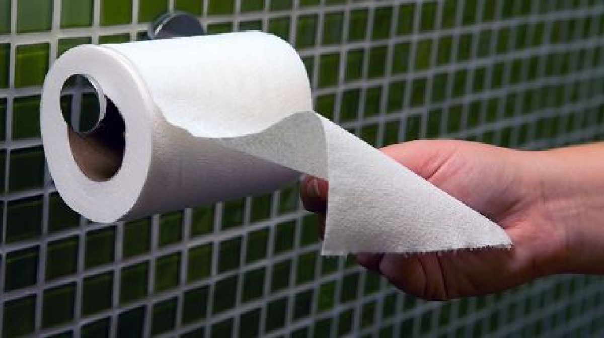 Ce que vous devez absolument savoir sur l’utilisation du papier toilettes : faites attention !
