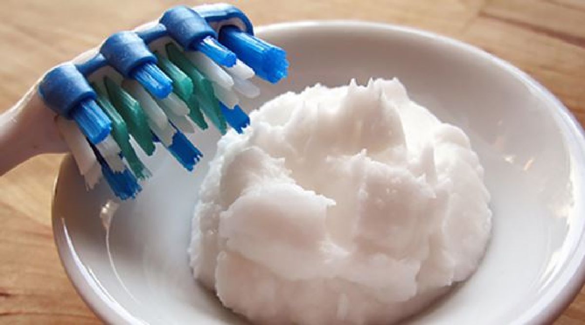 6 raisons de commencer à utiliser l’huile de coco comme dentifrice
