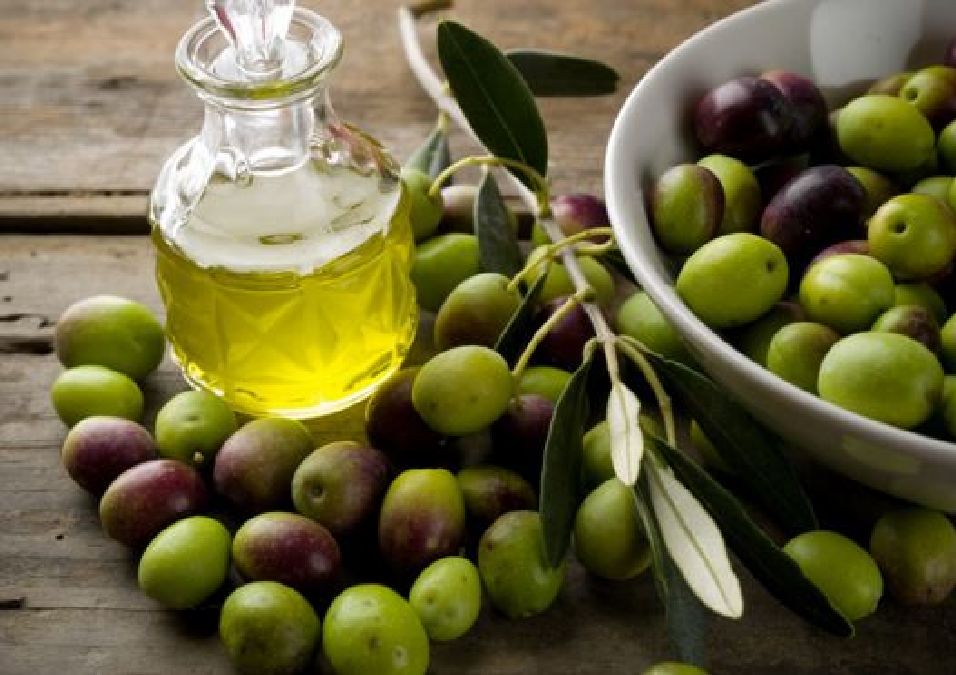 Voici pourquoi l’huile d’olive représente un danger en cuisson